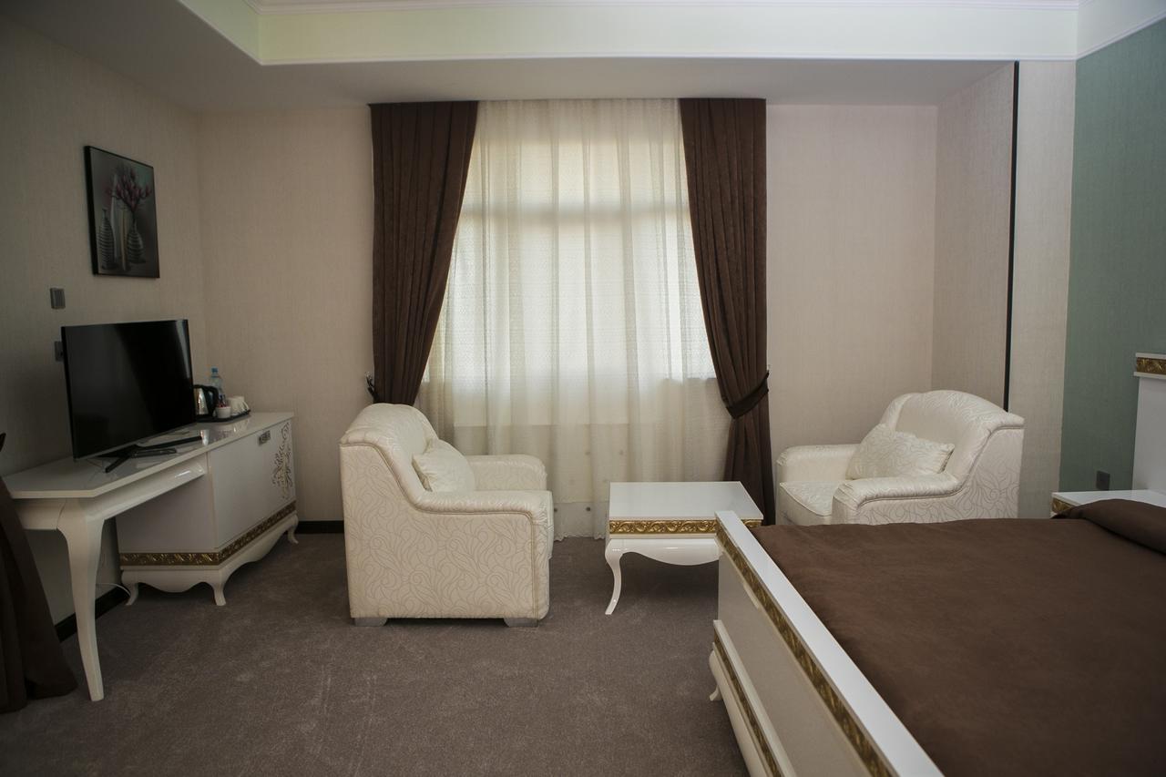 Azalea Hotel Baku Ngoại thất bức ảnh