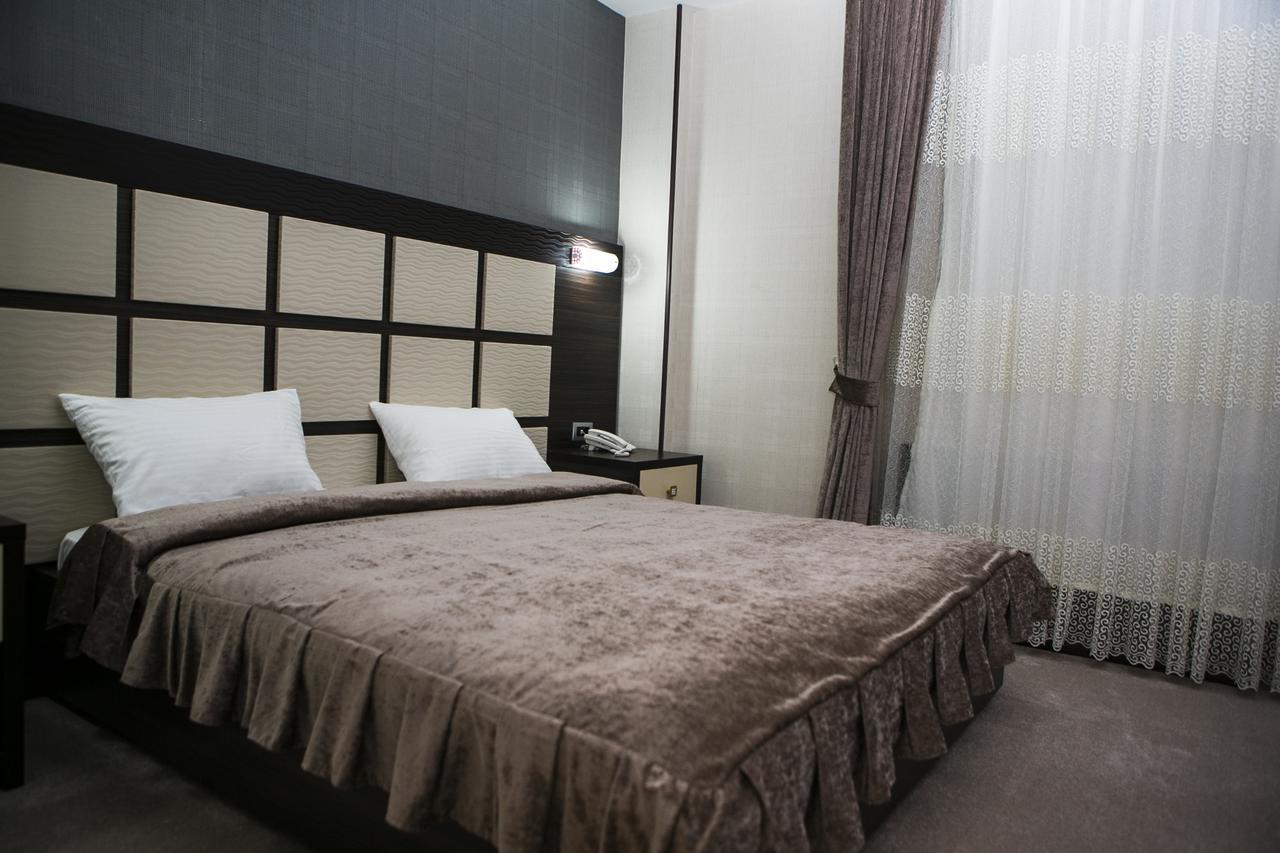 Azalea Hotel Baku Ngoại thất bức ảnh