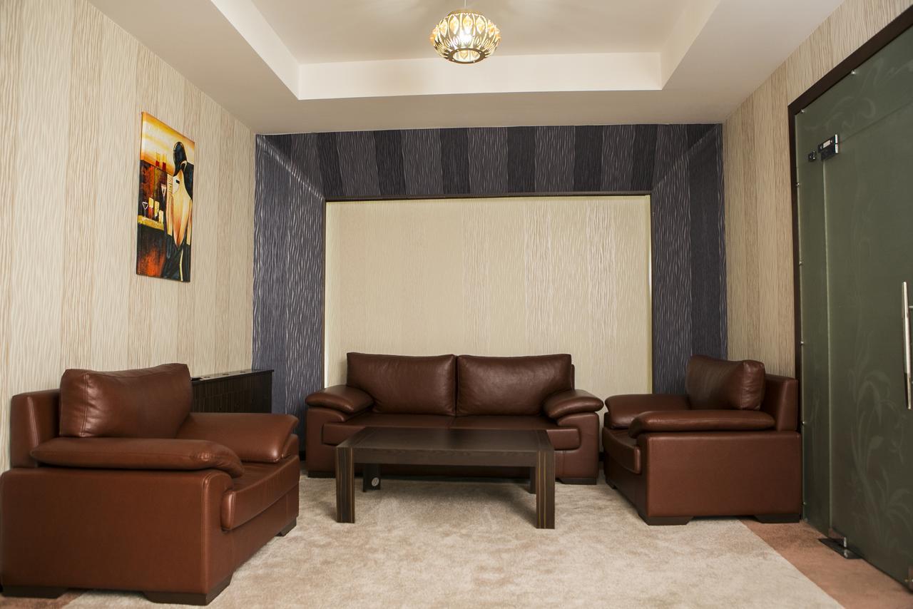 Azalea Hotel Baku Ngoại thất bức ảnh